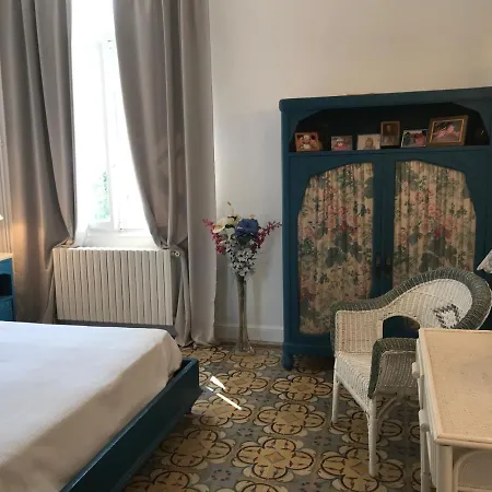 Des Annees 30 Villa Saint-Raphael (Var)